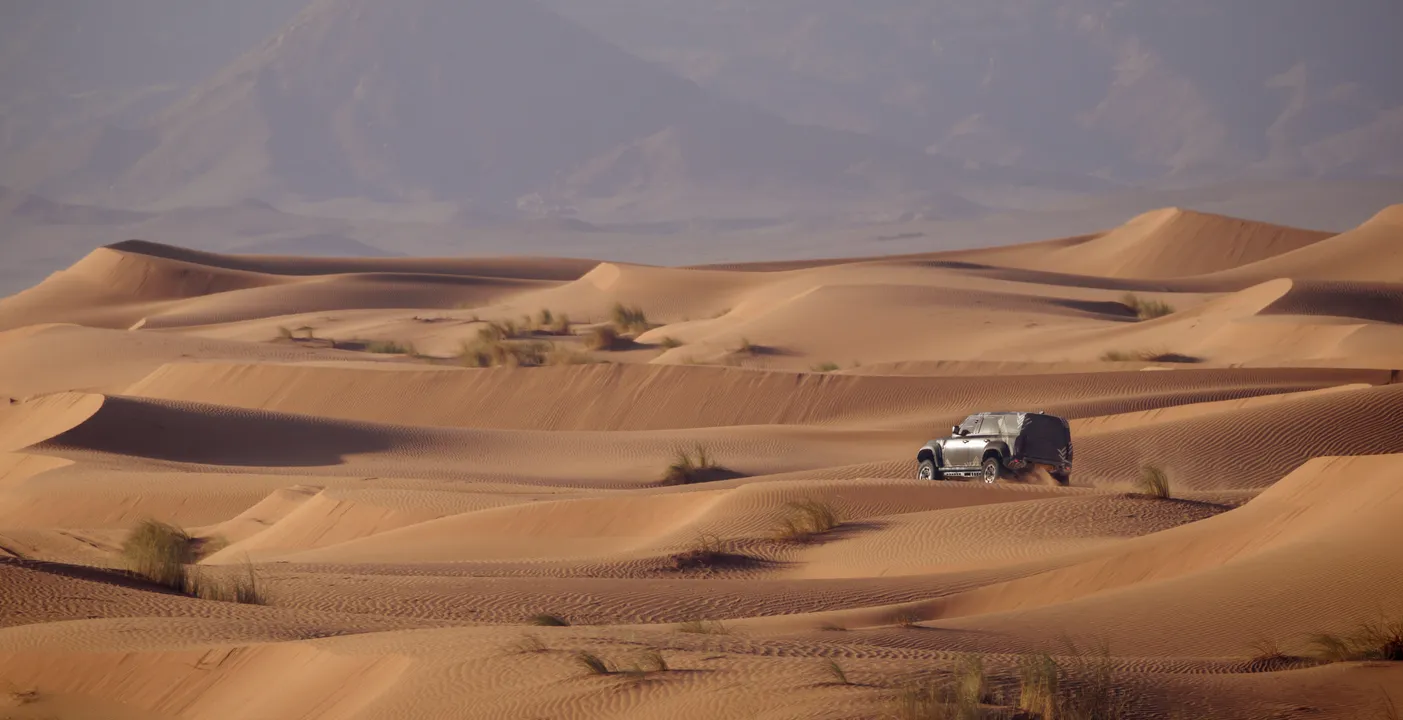06ebc22c-519a-4ac4-80a8-c4a35ff2f3ec-DEFENDER_RALLY_MOROCCO_TEST_009.jpg